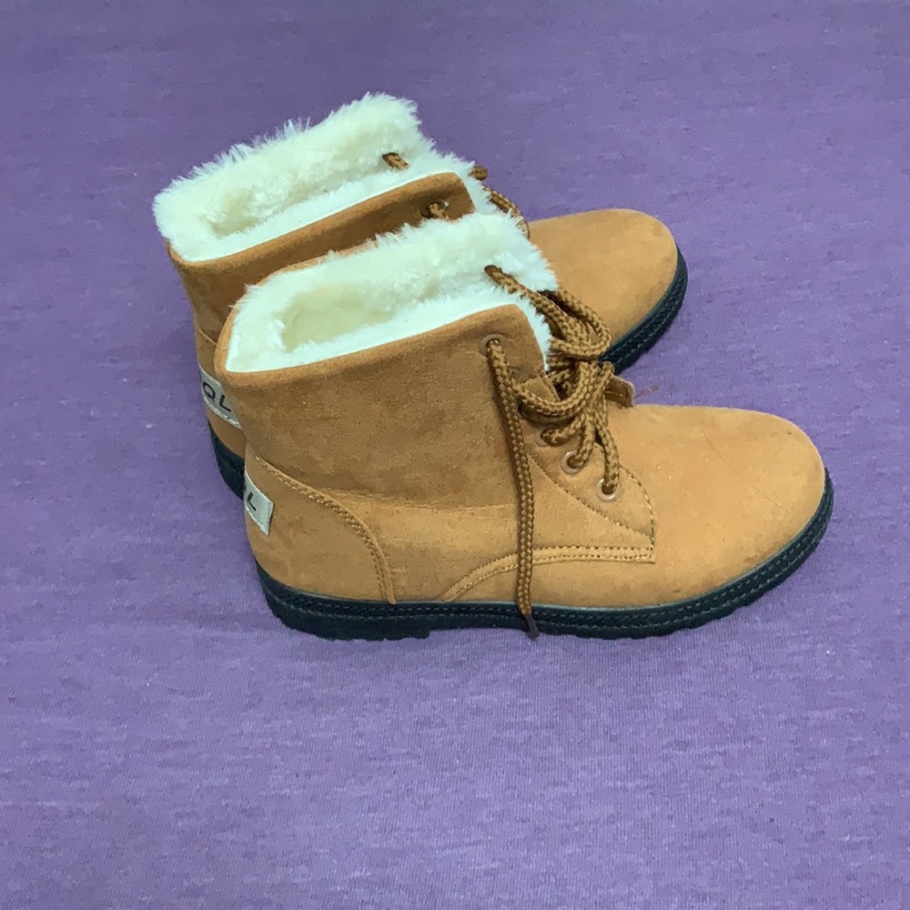 SQL Winter Boots - Picture 3 of 5